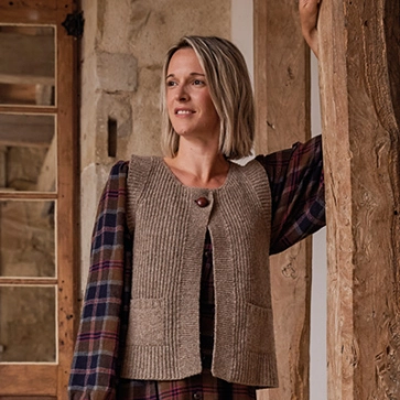 Gilet en laine mérinos d'Arles sans manches pour femme