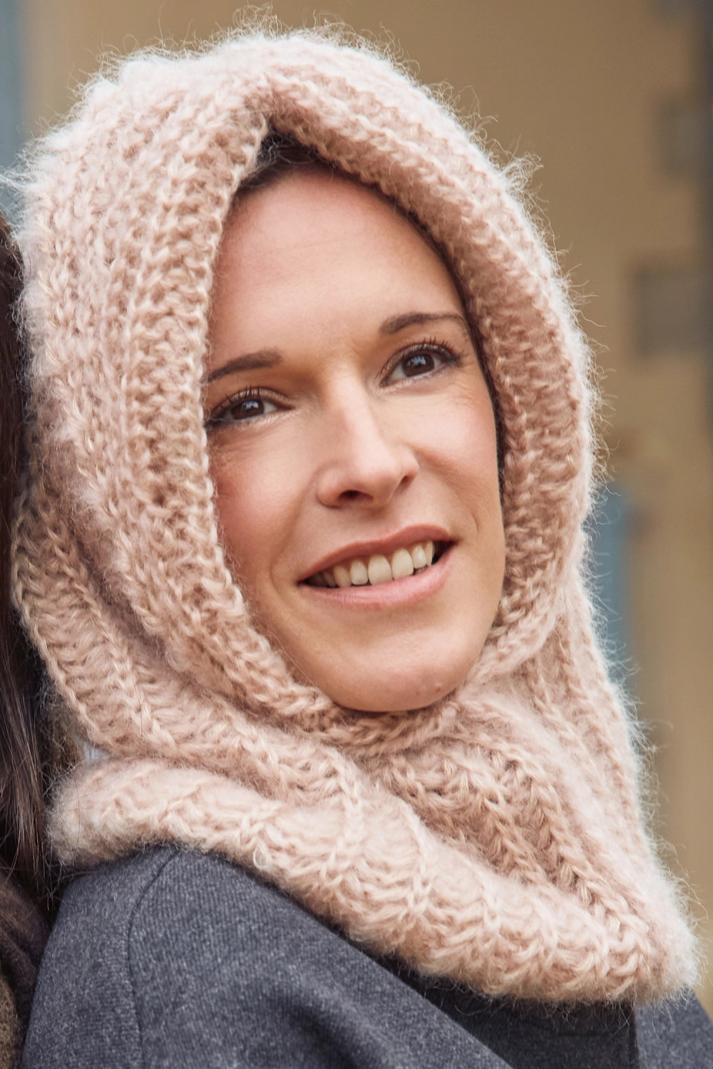 Cagoule en laine mohair et soie pour femme 