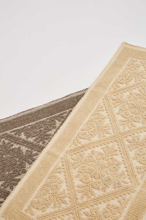 Grand tapis Sardes en laine corse et coton