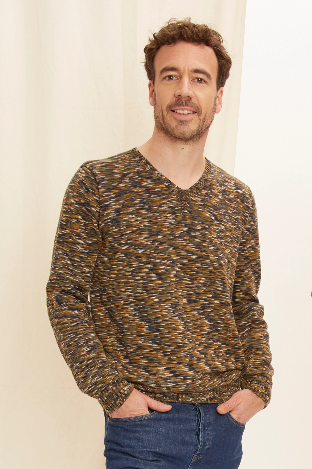 Pull en coton bio col V pour homme