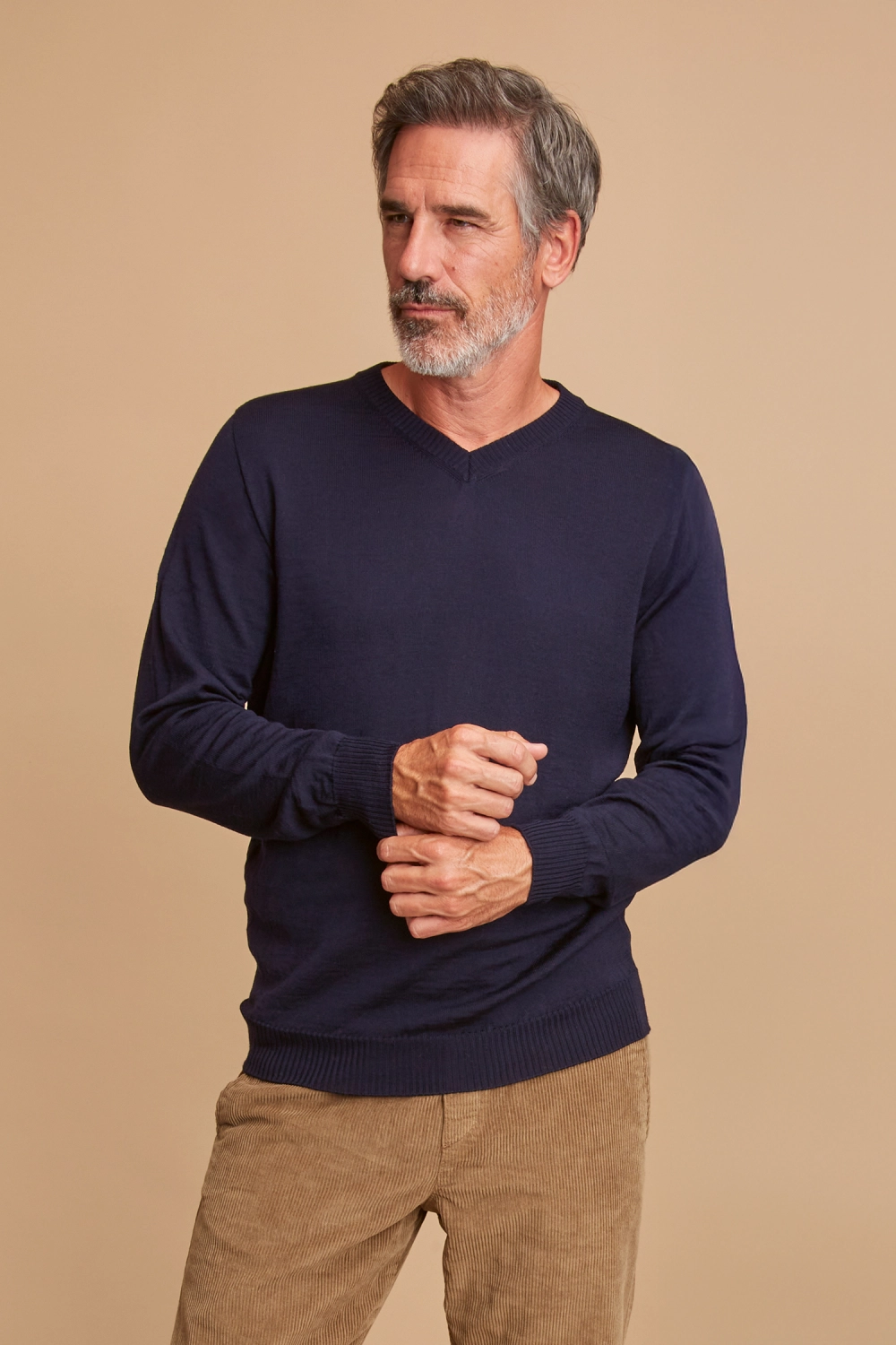 Pull en laine mérinos homme col V