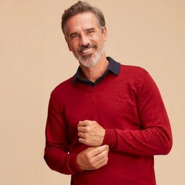 Pull en laine m&eacute;rinos homme col V