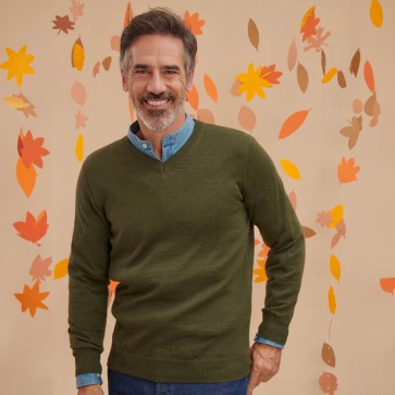 Pull en laine homme col V  