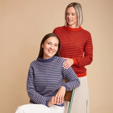 Pull en laine mohair et soie à fines rayures pour femme